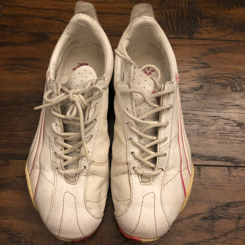 Puma White & Pink Tennis Shoes